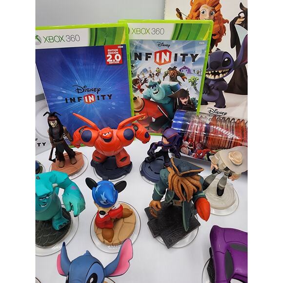 Disney Infinity 2.0 Pixar Characters Portal Pad Discs Book Games Case XBOX 360 - Picture 5 of 13